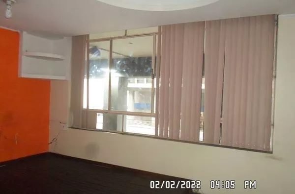 Sobreloja c\ 18m² à Venda de frente, no Centro de Niterói - RJ