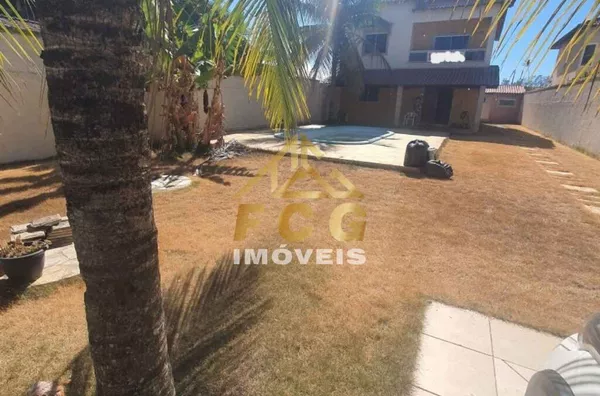 Excelente Casa Duplex segunda quadra da praia - Itaipuaçu - Foto 2