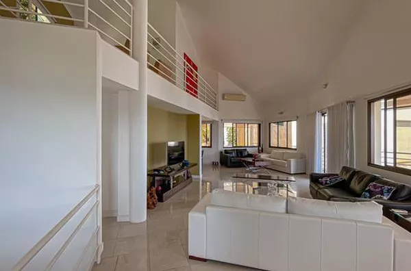 Mansão com 483m² vista Panorâmica 5 suítes em Charitas - Niterói - RJ