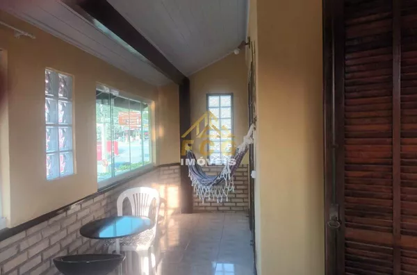 Vendo dois Excelentes sobrados anexo com 2 vagas e churrasqueira Só 650mil em Itaipu - Foto 1