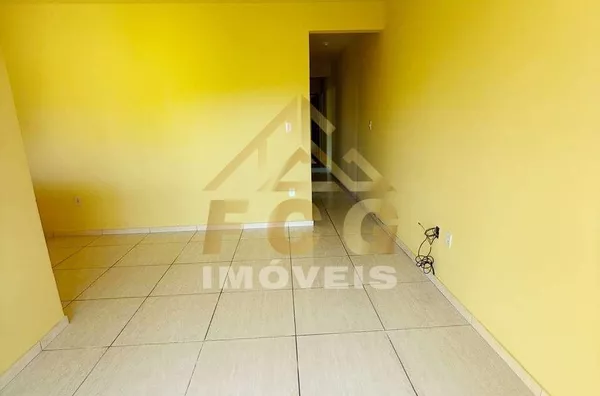 Excelente Casa com piscina e primeira quadra da Praia