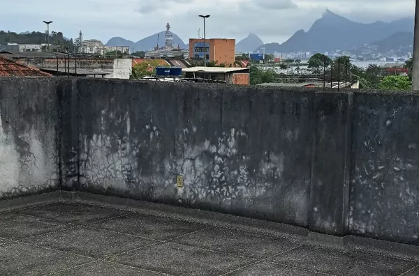 Prédio Inteiro com loja embaixo vista mar Centro - Niterói - RJ