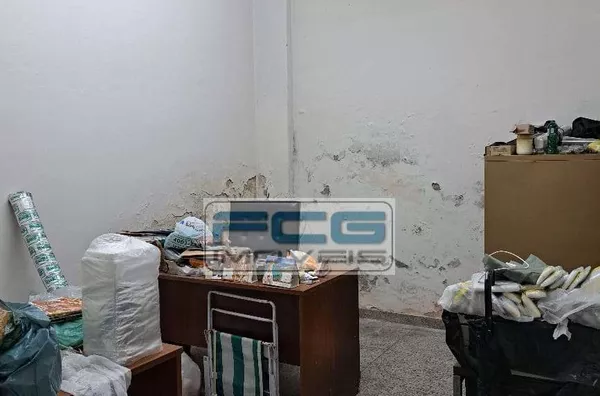 Loja Vazia com escritório - Centro - Niterói - RJ