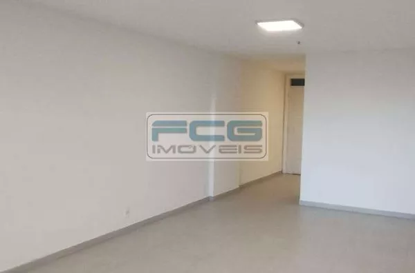 Sala Comercial com 33m² de frete para Praça do Rink no Centro - Niterói - RJ