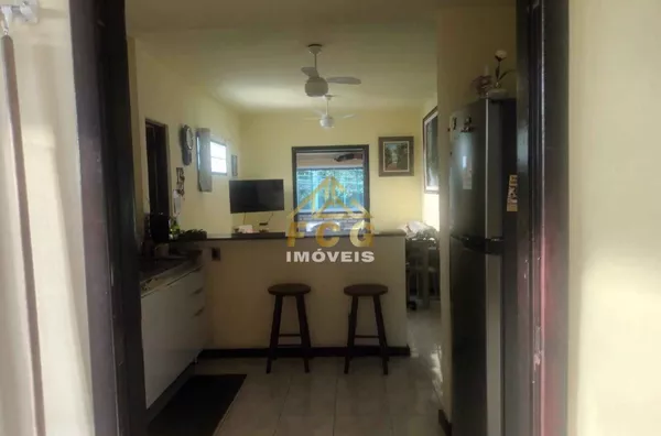 Vendo dois Excelentes sobrados anexo com 2 vagas e churrasqueira Só 650mil em Itaipu - Foto 6