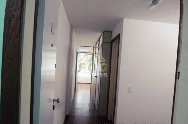 Sala Comercial 33m² no Centro de Niterói - RJ