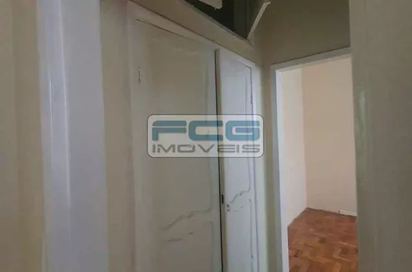 Apartamento amplo em Frente a Praça do Rink - Centro - Niterói - RJ