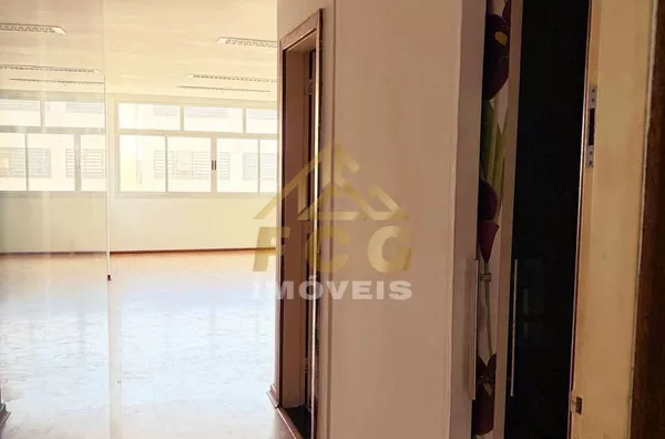Sala Comercial 33m² no Centro de Niterói - RJ