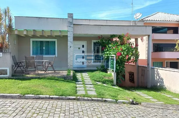 Excelente casa Duplex em condomínio no Arsenal - São Gonçalo - RJ