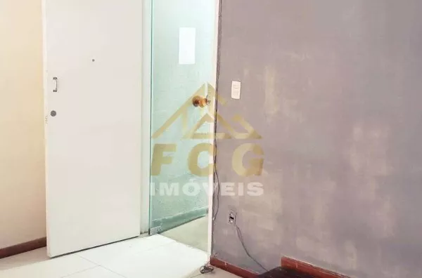 Sobreloja c\ 18m² à Venda de frente, no Centro - Niterói - RJ