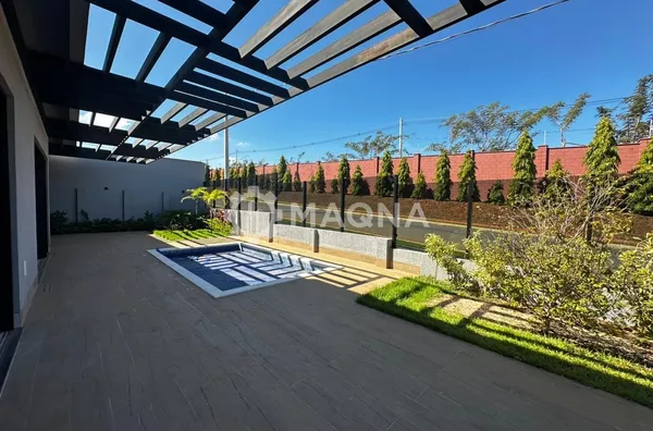 Casa no condomínio Jardins Capri a venda 
