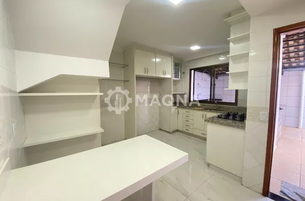 Sobrado em Condomínio com 3 Quartos e 1 Suíte,  Jardim Planalto, Goiânia