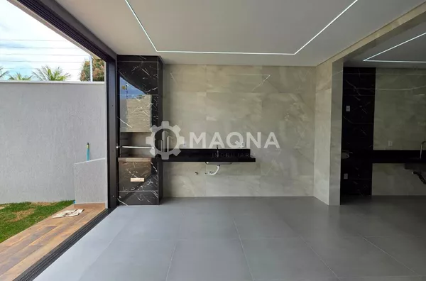 Casa Térrea 3 suítes de Alto Padrão à Venda em Senador Canedo/GO