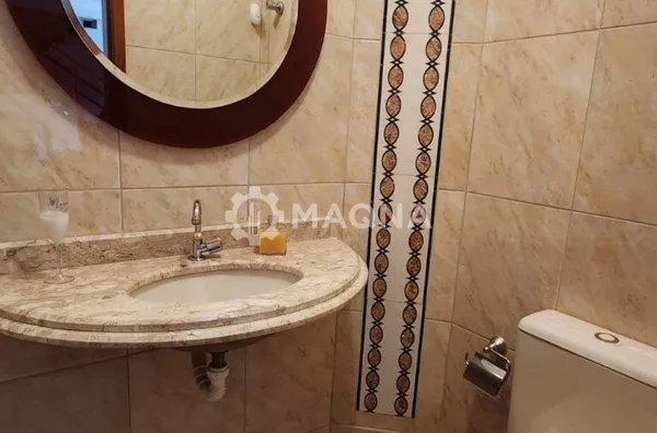 Sobrado para , 4 quarto(s),  Jardim Atlântico, Goiânia