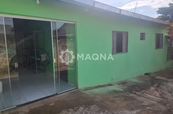Casa para venda, na Av. Leste Oeste, próximo à Cidade Jardim, Goiânia