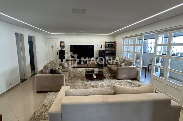Apartamento com 4 quartos no setor Bueno