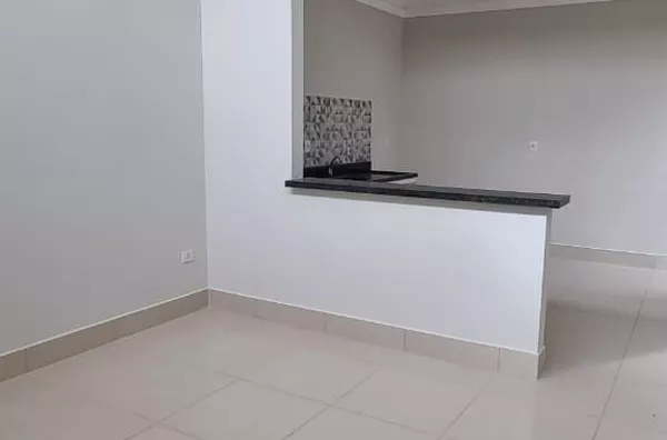 Casa Moderna à Venda no Jardim Nacional