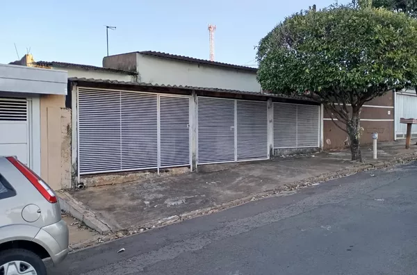 Casa para venda, 4 quarto(s),  Núcleo Habitacional Nova Marília, Marilia