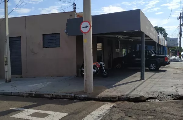 Casa para venda, 4 quarto(s),  Jardim Aeroporto, Marilia