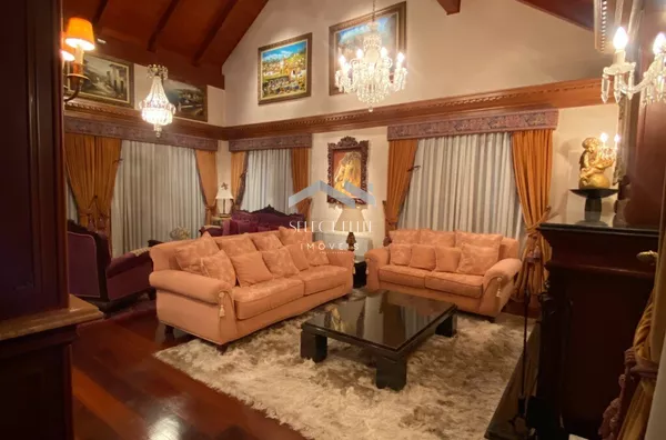 Luxuosa Residência no Centro de Gramado - RS - Foto 1