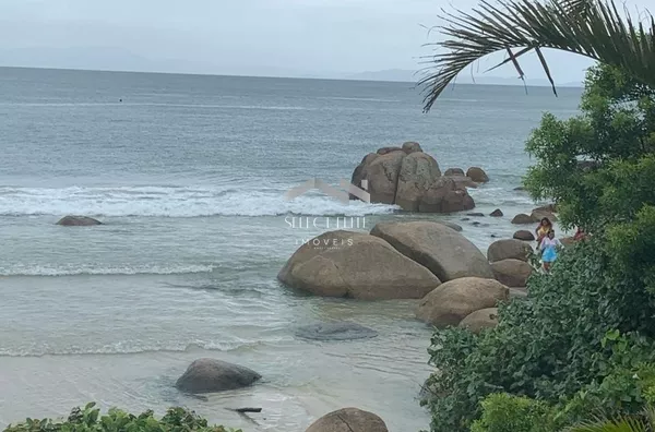 Paraíso à Beira-Mar. Casa para venda,  Ponta Das Canas, Florianópolis - Foto 4