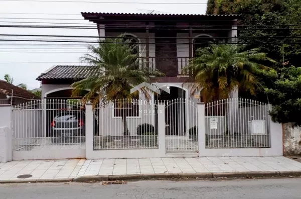 Casa de luxo à venda em Barreiros, São José - SC - Foto 1