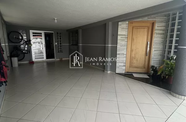 Sobrado amplo com Duas casas aos fundos para venda,  Alto Boqueirão, Curitiba - Foto 5