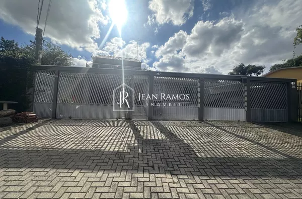 Sobrado amplo com Duas casas aos fundos para venda,  Alto Boqueirão, Curitiba - Foto 2