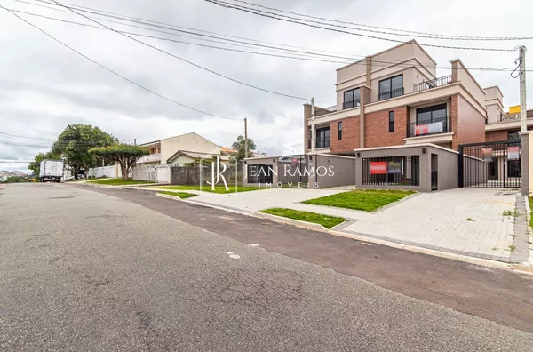 Sobrado para , 4 quarto(s),  Xaxim, Curitiba - Foto 2