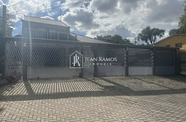 Sobrado amplo com Duas casas aos fundos para venda,  Alto Boqueirão, Curitiba - Foto 1