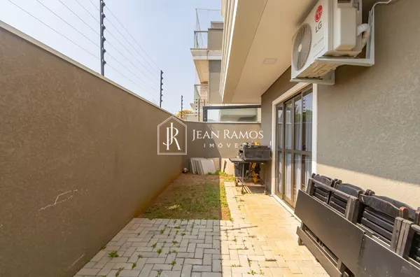 Sobrado moderno de frente para rua para venda,  Uberaba, Curitiba - Foto 4