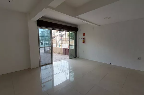 Sala Comercial Térreo para venda no bairro Menino Deus em Porto Alegre - Foto 5