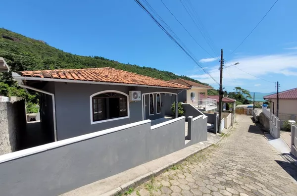 Casa com 3 Dormitórios e Terreno Amplo a 500m do Mar em Calheiros – R$ 500 mil - Foto 22