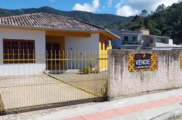 Casa 4 quartos para aluguel temporada,  Fazenda Da Armacao, Governador Celso Ramos