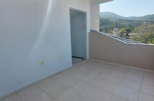 Residência de Alto Padrão com Piscina e Espaço Gourmet – Fazenda da Armação, Governador Celso Ramos - Foto 35