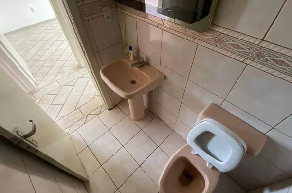 Apartamento com 2 Dormitórios, Garagem e Vista – Bairro Camaquã | Porto Alegre - Foto 12