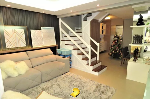 Casa 2 Dormitórios no Bairro Humaitá à Venda – Reformada - Porto Alegre