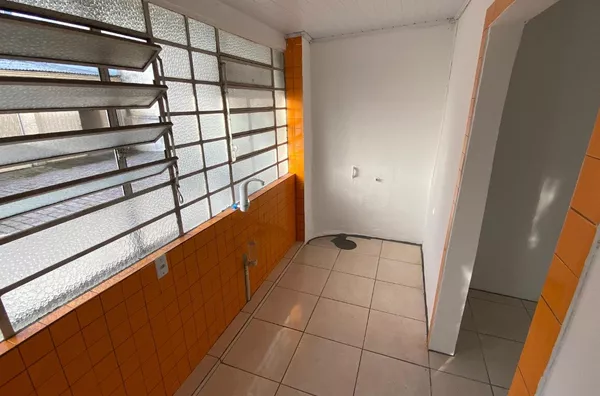 Apartamento à Venda com 3 dormitórios e vaga no bairro Praia de Belas — 390 mil - Foto 5