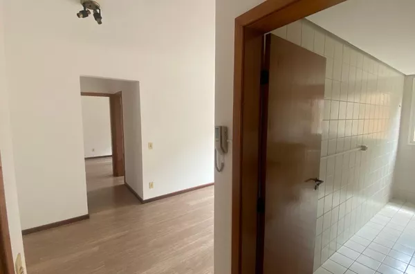 Apartamento à Venda na Cidade Baixa com 2 quartos - R$350.000 - Foto 2