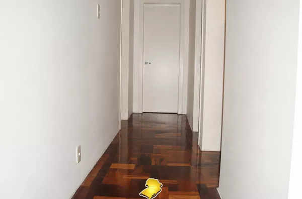 Apartamento com 3 Dormitórios, Lareira e Renda Garantida no Petrópolis – Porto Alegre