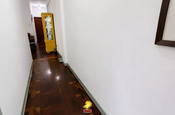 Apartamento Garden com Pátio Privativo no Centro Histórico – 2 Quartos | Porto Alegre