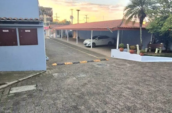 Sobrado em Condomínio Fechado – Bairro Camaquã - 3 dormitórios e vaga de garagem!