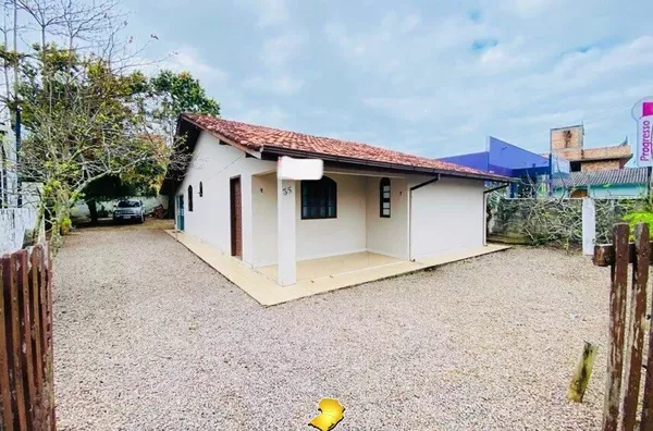 Casa com terreno amplo para venda,  Palmas, Governador Celso Ramos