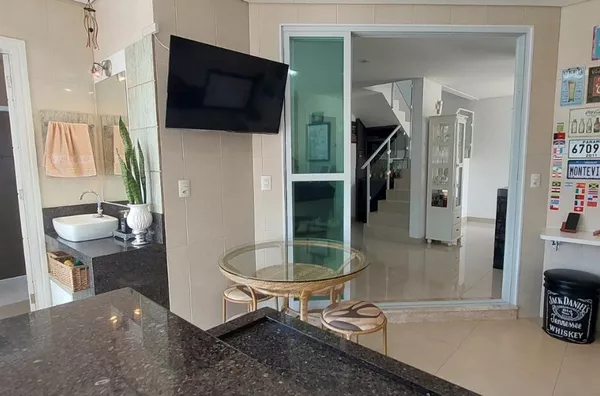 Residência de Alto Padrão com Piscina e Espaço Gourmet – Fazenda da Armação, Governador Celso Ramos - Foto 21