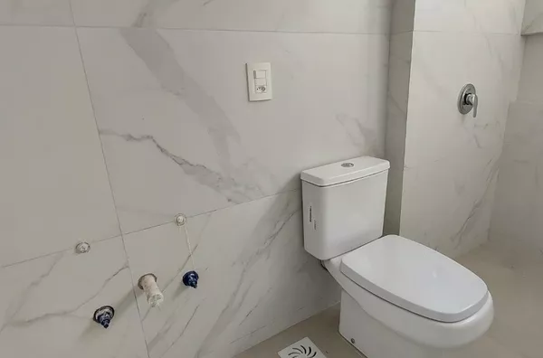 Cobertura Frente Mar à Venda na Praia de Palmas – 4 Dorms, 230m² Privativos, Ofurô e Alto Padrão - Foto 17