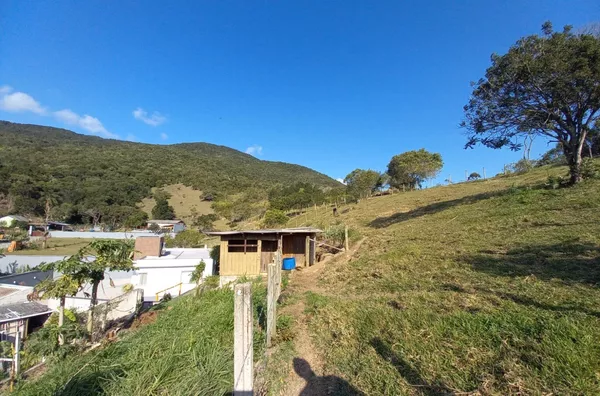 Casa Mobiliada com Terreno Amplo – 1.900m² no Bairro Dona Lucinda! - Foto 23