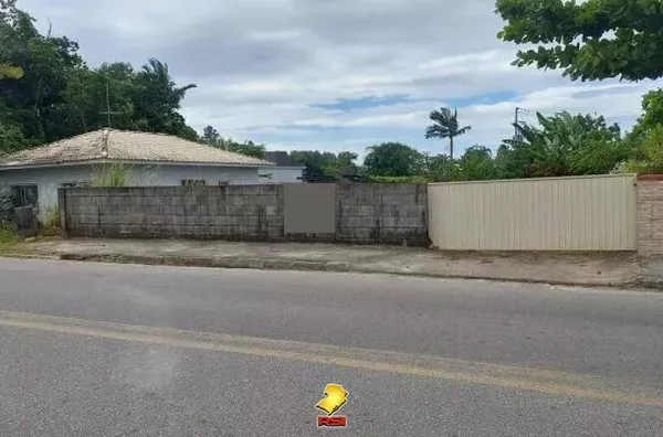 Terreno à Venda em Gov. Celso Ramos | 500m² Plano Próximo à Praia de Palmas | Bairro Camboa