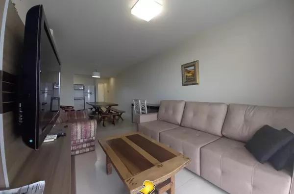 Apartamento Mobiliado com 3 Suítes a 200m da Praia de Palmas – 2 Vagas e Vista Mar
