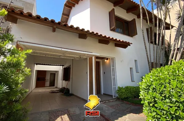Casa à Venda, 3 Quartos com Piscina à Venda no Bairro Santana – 224m² Privativos | Porto Alegre
