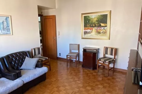 Apartamento Semi-Mobiliado com 3 Quartos e Suíte no Bairro Independência – Porto Alegre